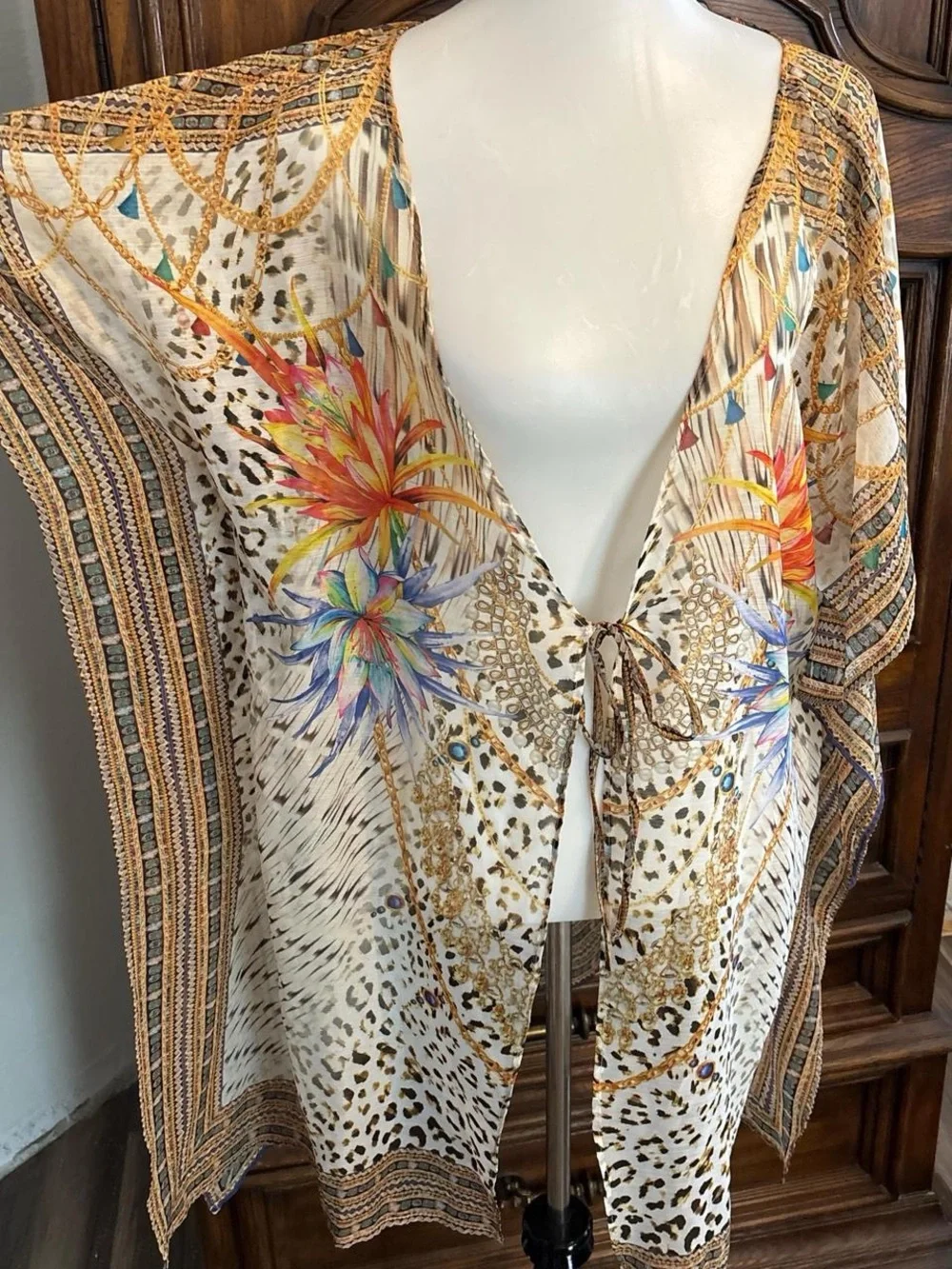 Venus cover up top